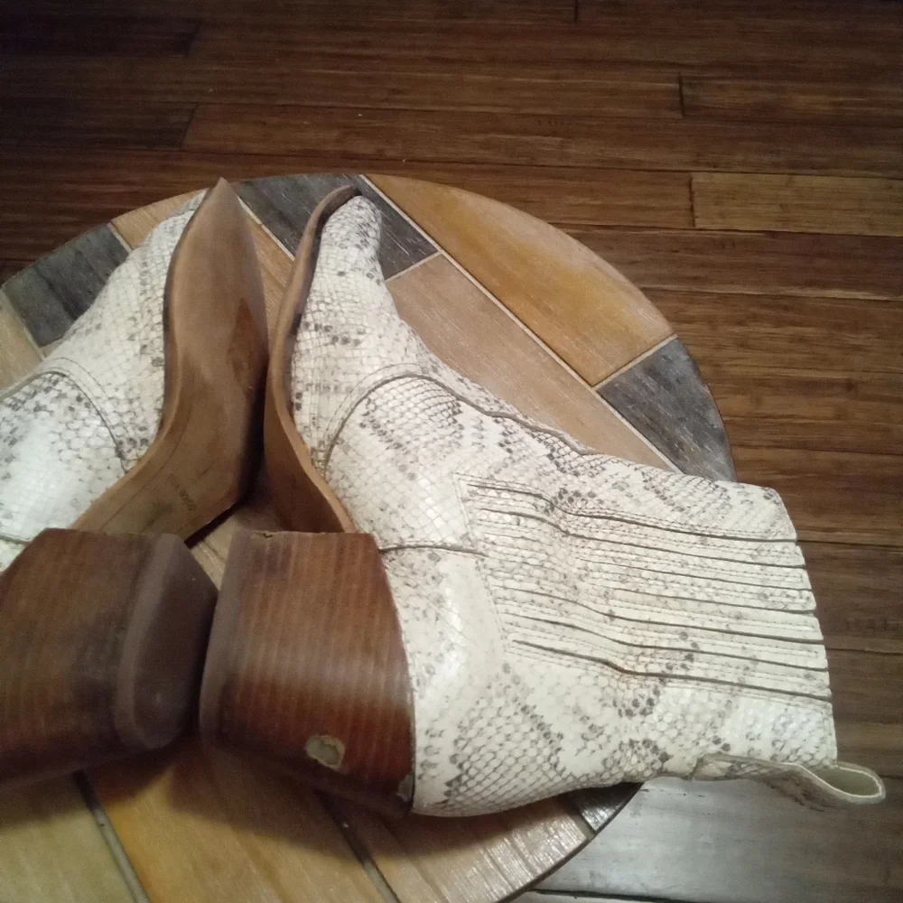 Dolce Vita Serna Snakeskin Leather Booties Size 8.5. Block Heel 2.5" - Picture 13 of 16